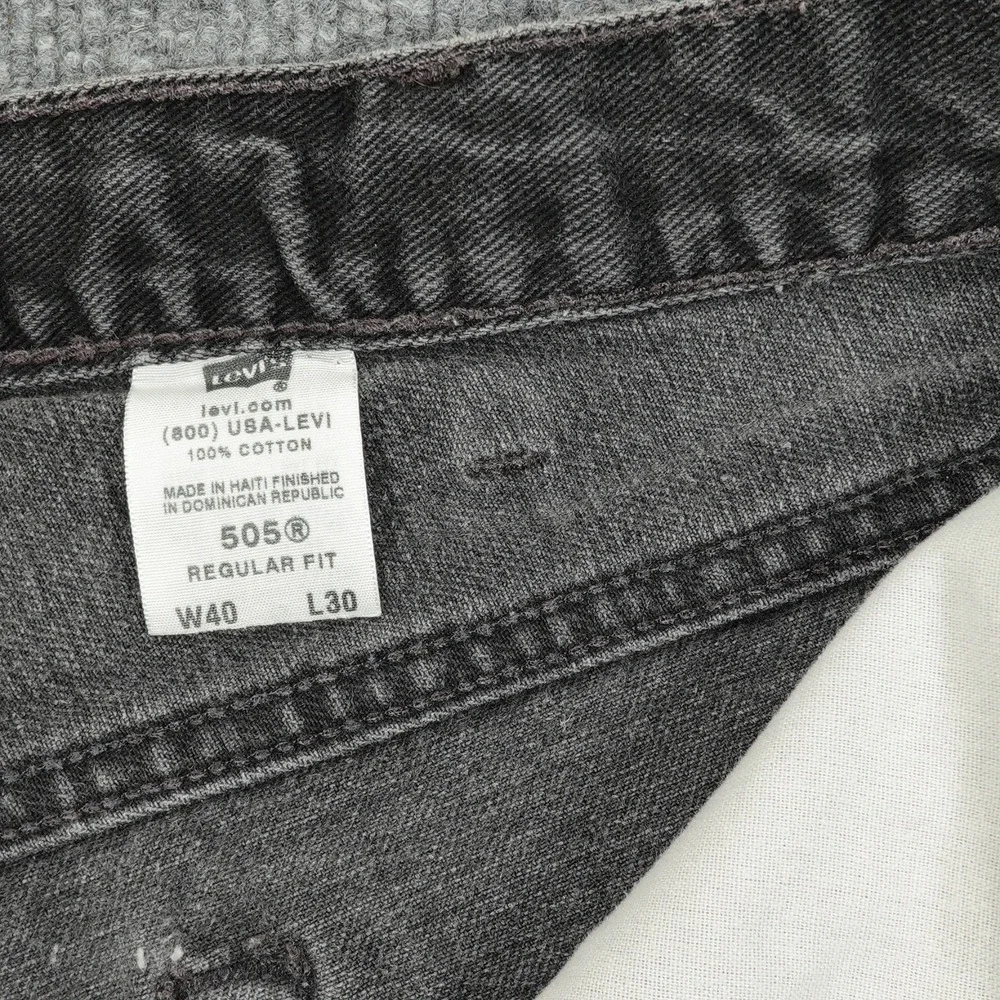 Vintage Levis 505 Jeans Men 38x30  Black Regular Fit Straight Leg Y2K